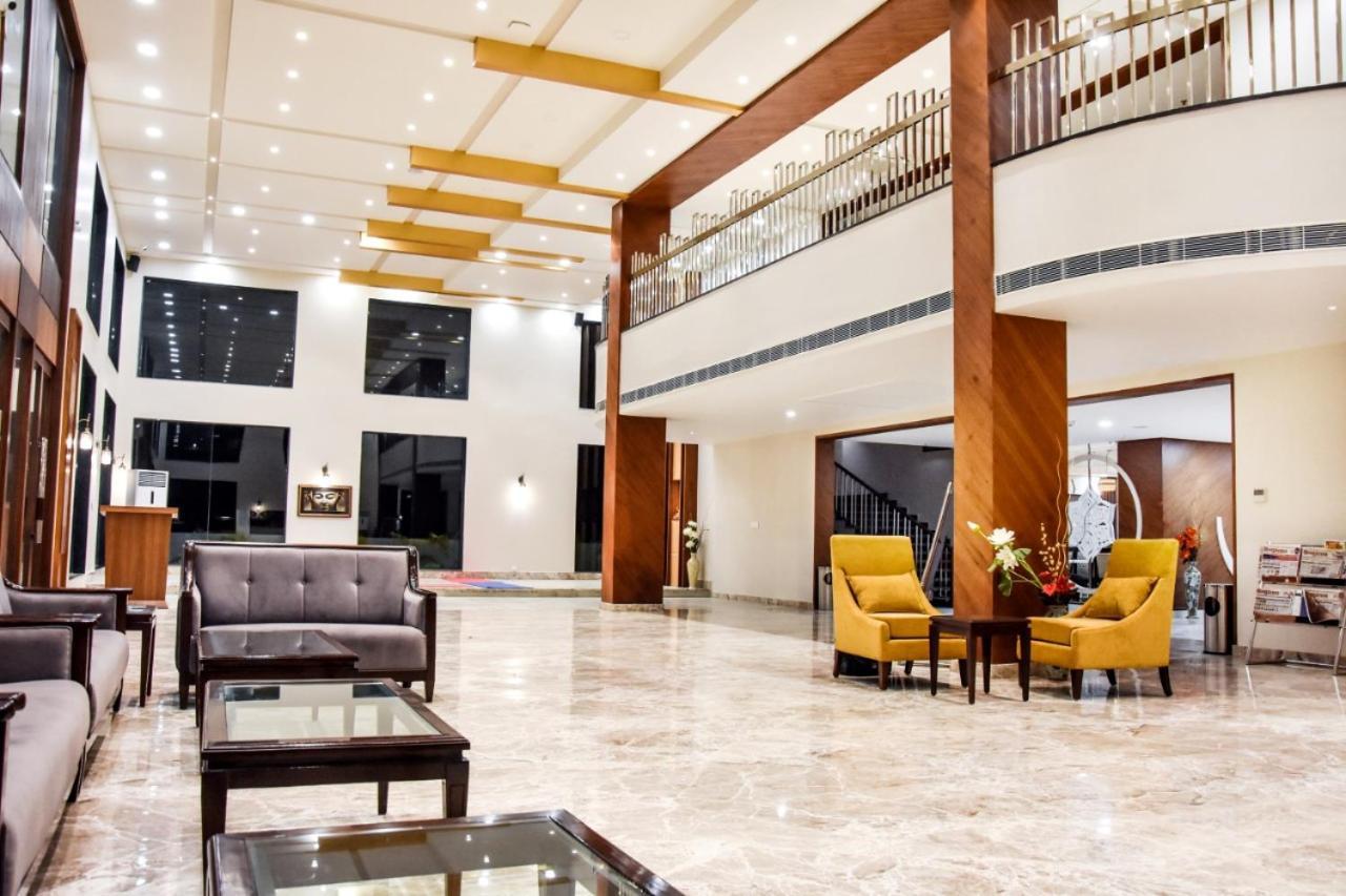 Hotel Platinum Shravasti Katra  Extérieur photo