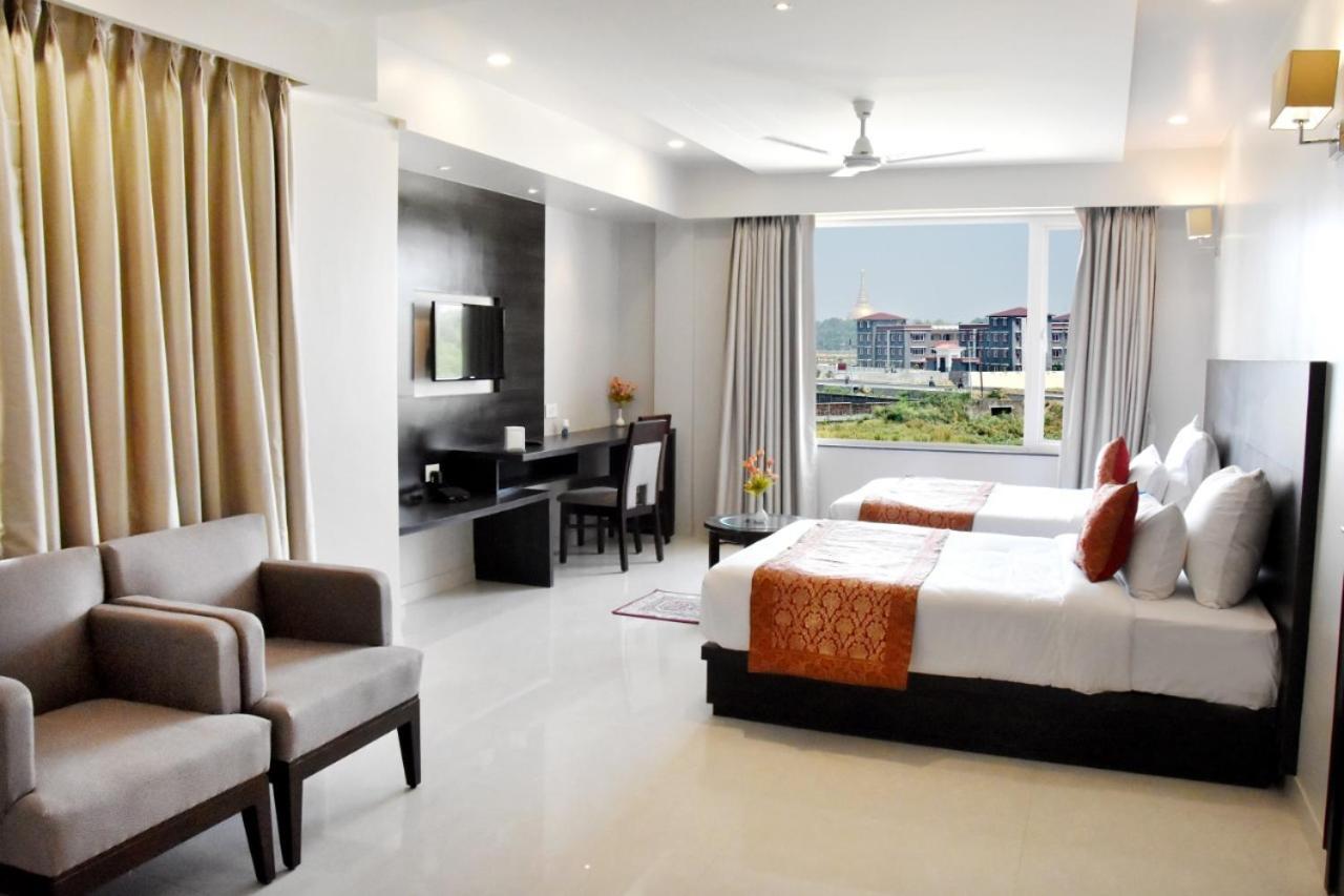 Hotel Platinum Shravasti Katra  Extérieur photo