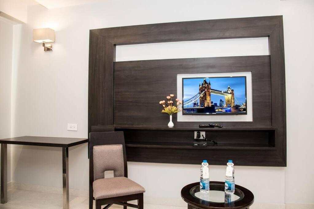 Hotel Platinum Shravasti Katra  Extérieur photo