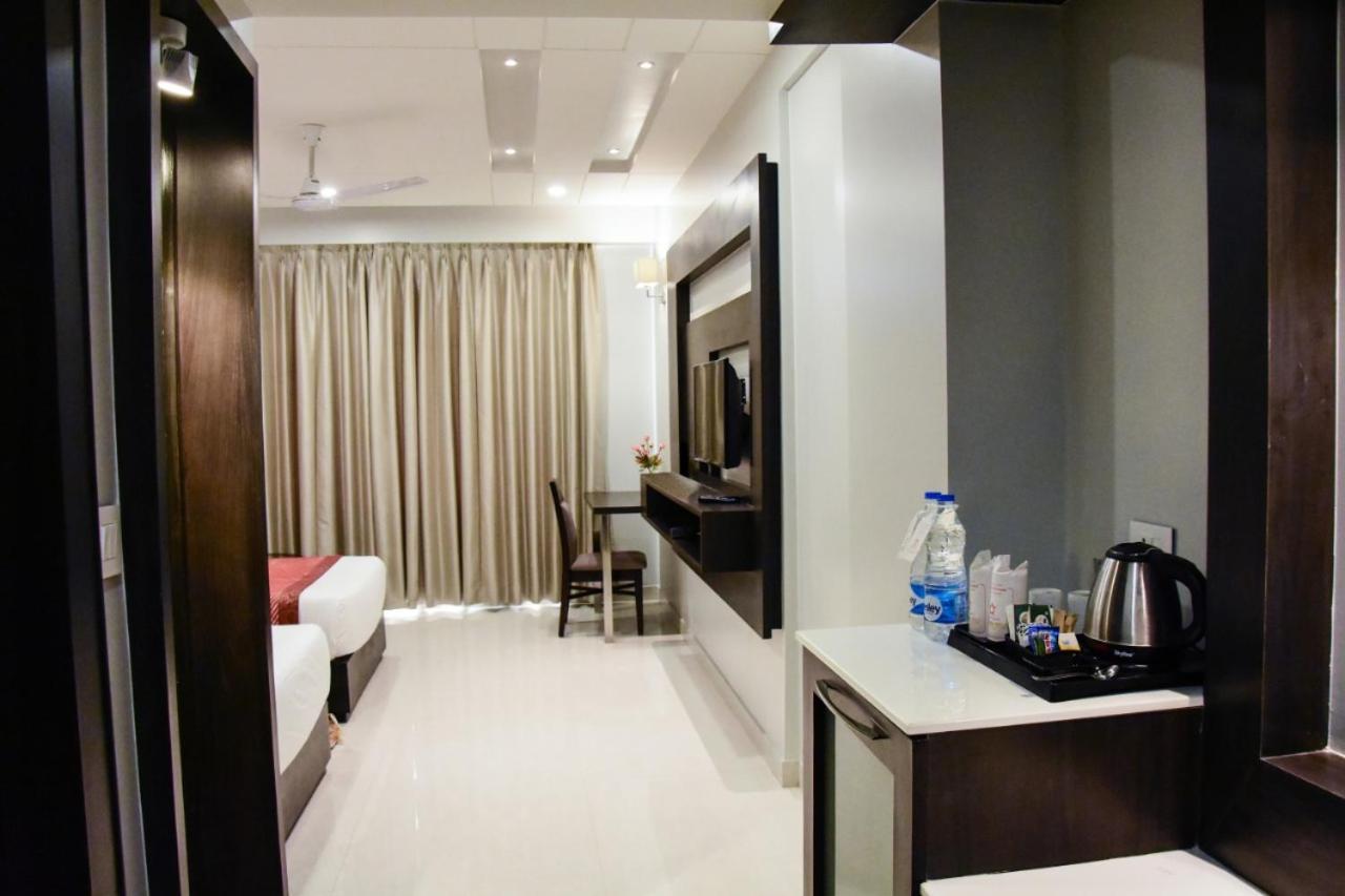 Hotel Platinum Shravasti Katra  Extérieur photo